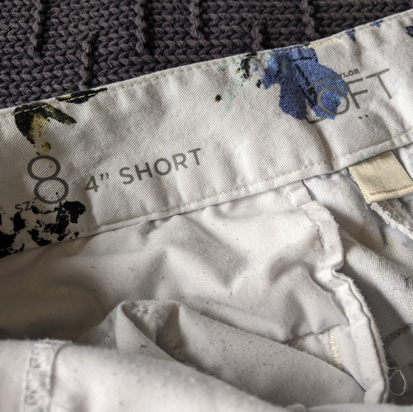 LOFT Lilac Floral 4" Shorts Sz 8 - Picture 5 of 11